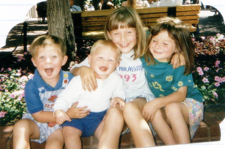 Hatch Children at Pearl Street Mall in 1997